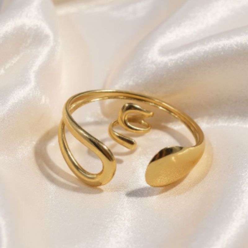 Liquid Luxe: Anti-Tarnish Abstract Coil Bracelet & Ring Statement Set