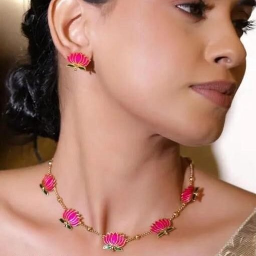 Lotus Bloom Necklace Set